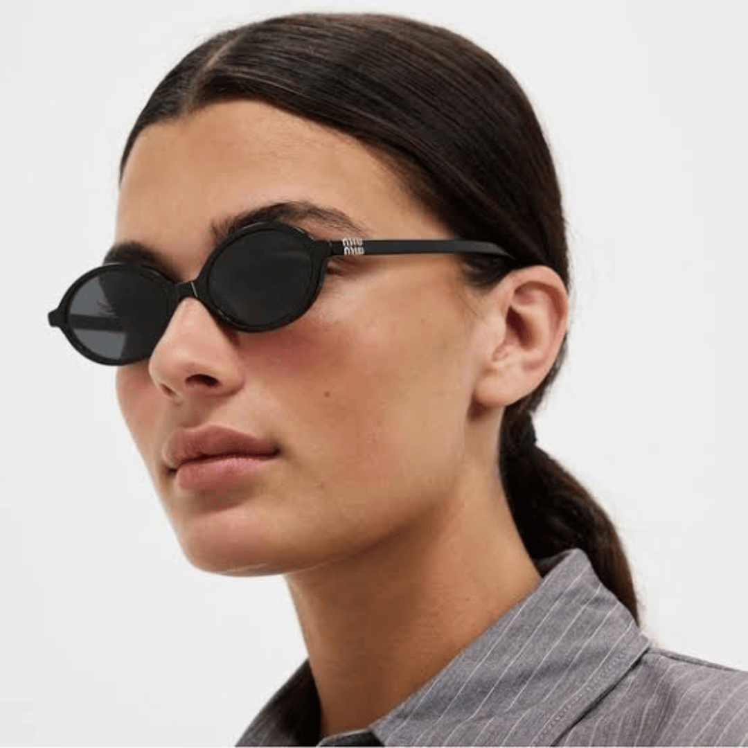 Lentes de sol MU 04ZS 1AB-5S0 Oval Shape Black Gold - Imagen 2