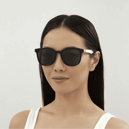 Lentes de sol GG1001SK 003 Square Shape Blanco Negro