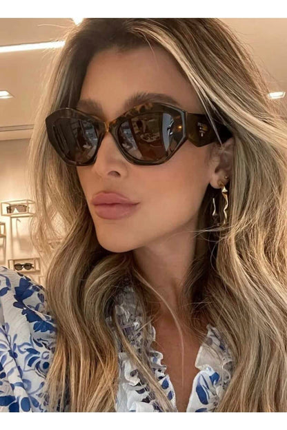 Lentes de sol SPR07Y VAU-6S1 Symbole Abstract Carey Cafe Degradado